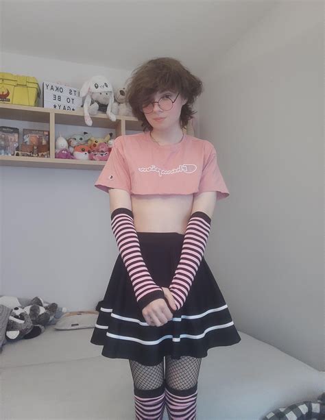 femboy edging Search